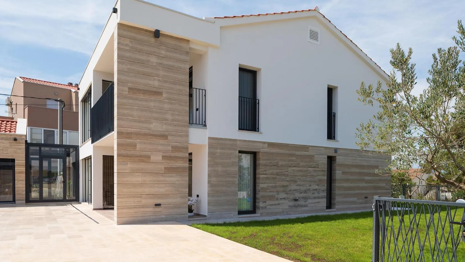 Luxury Villa Salt & Stone With Spa Area In Nin