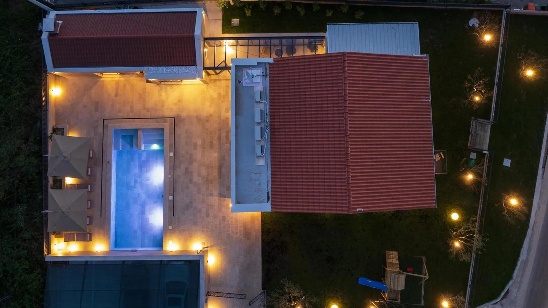 Luxury Villa Salt & Stone With Spa Area In Nin