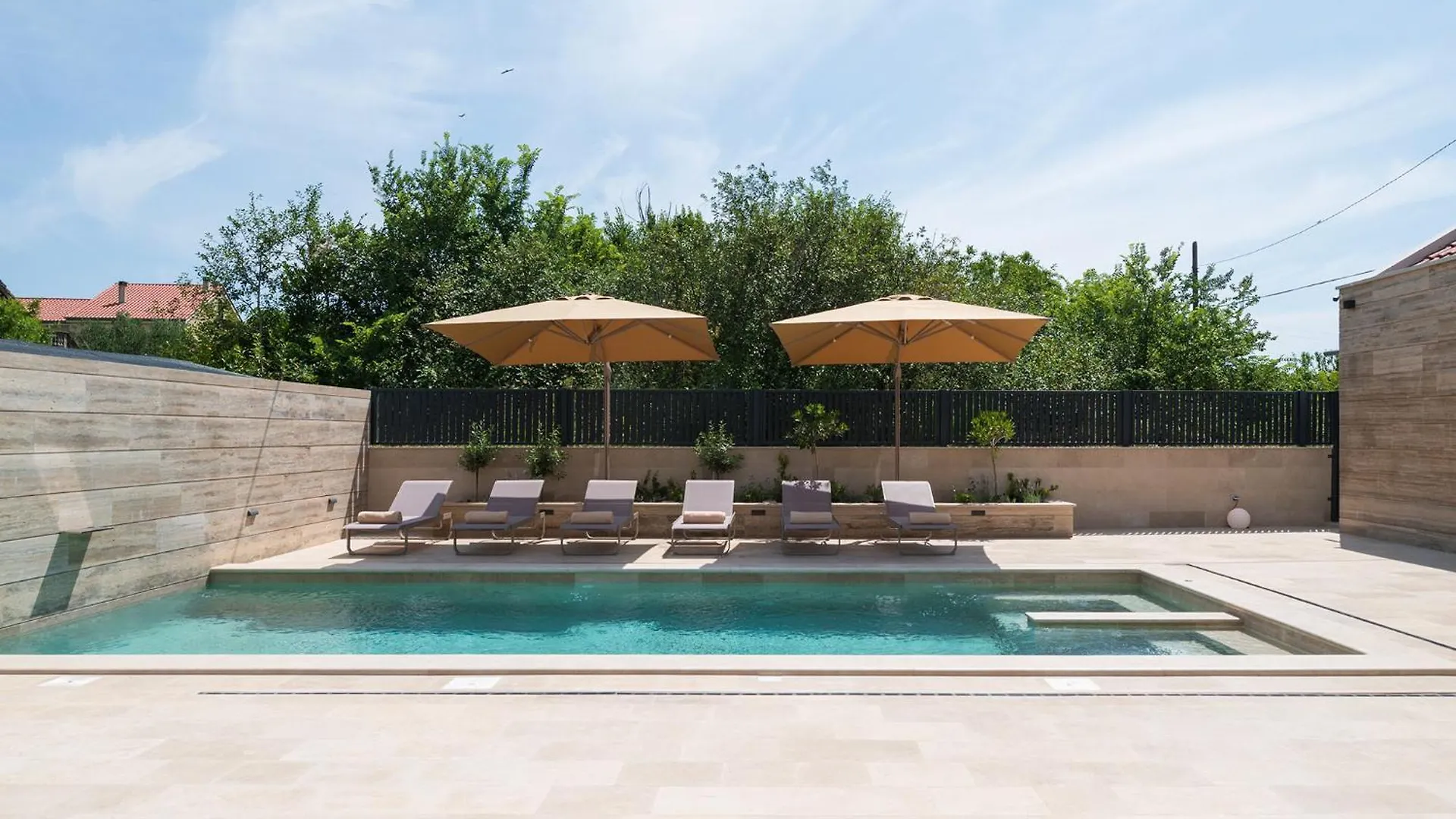 Luxury Villa Salt & Stone With Spa Area In Nin