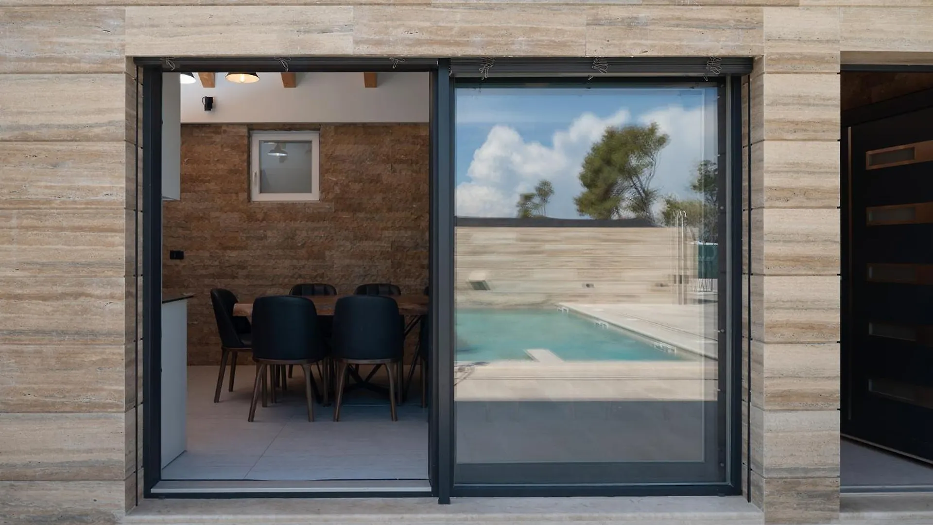Luxury Villa Salt & Stone With Spa Area In Nin