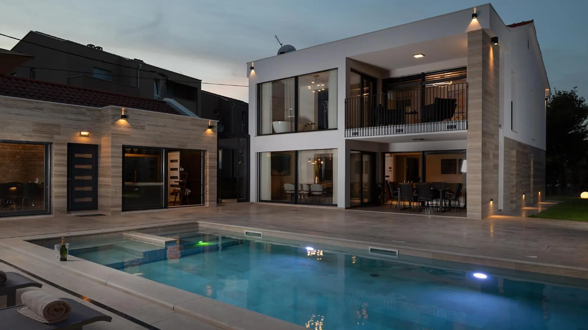 Luxury Villa Salt & Stone With Spa Area In Nin