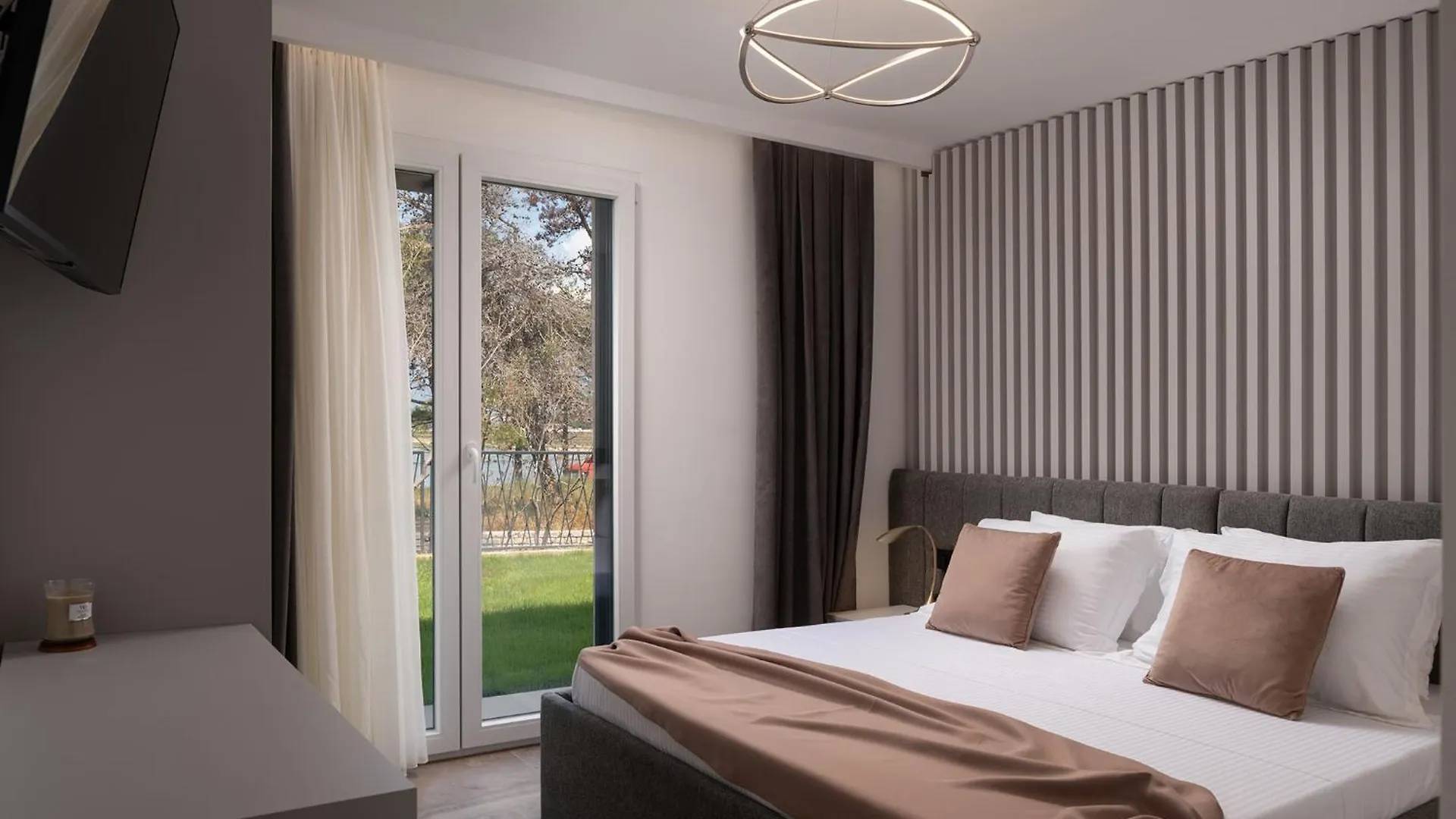 Luxury Villa Salt & Stone With Spa Area In Nin