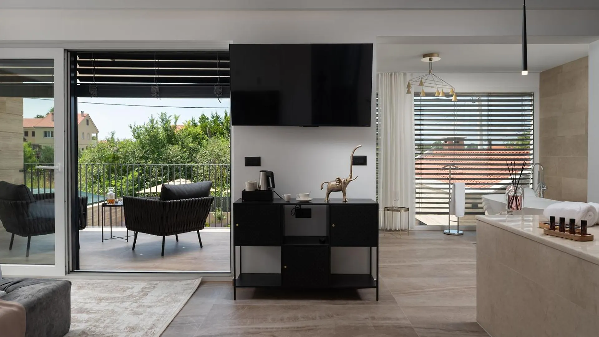Luxury Villa Salt & Stone With Spa Area In Nin